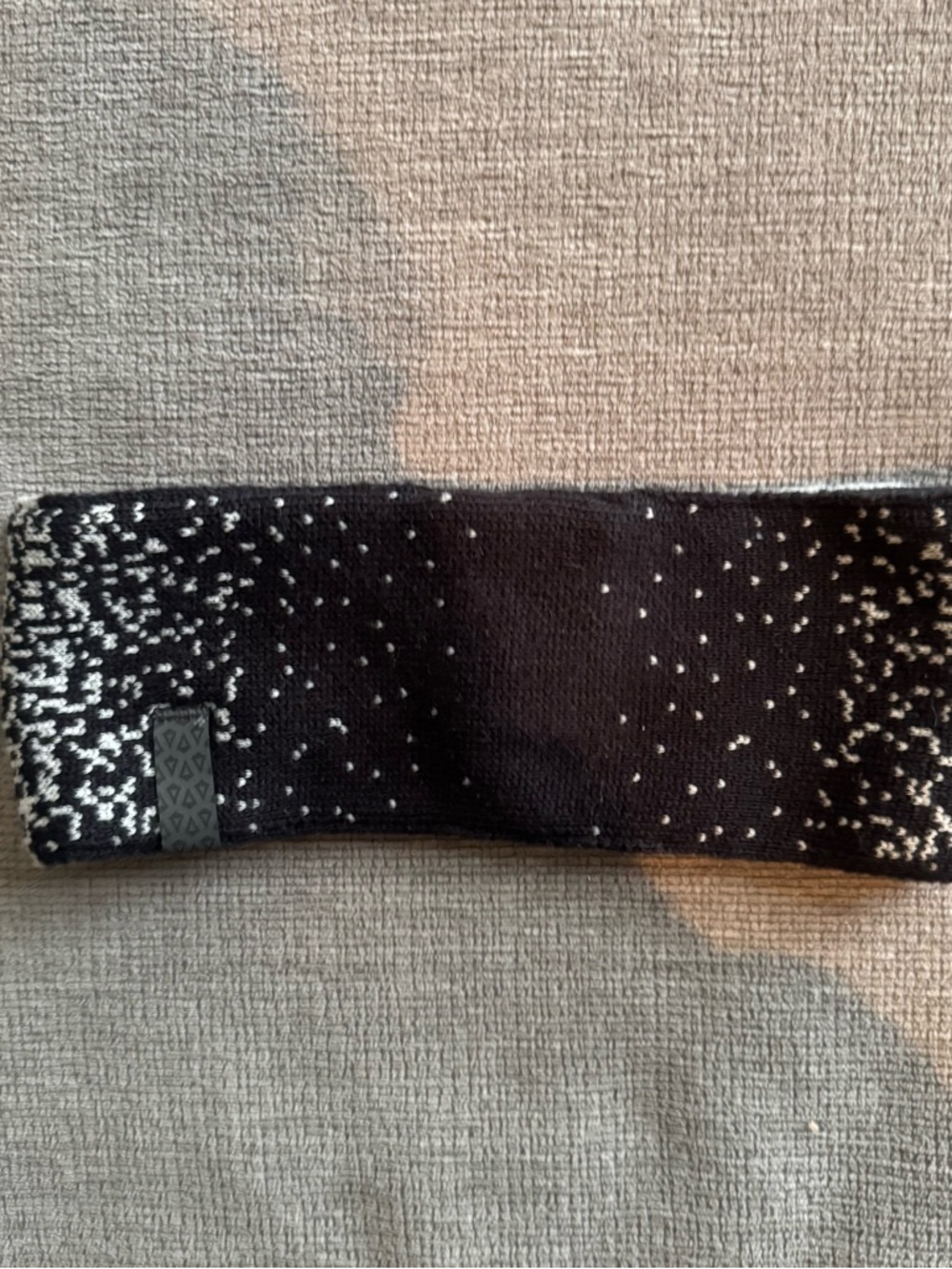 Ivivva Black and White Knit Headband with Speckled Pattern